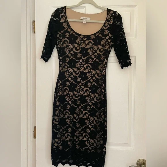 Badgley Mischka Black/champagne fitted lace dress Badgley Mischka Black/champagne fitted lace dress